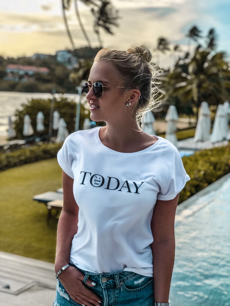 TODAY - white - blogger and brands
